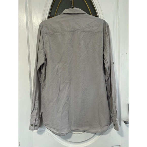 Calvin Klein worn twice Front buttons rolling up  sleeve shirt men size M - Picture 9 of 10